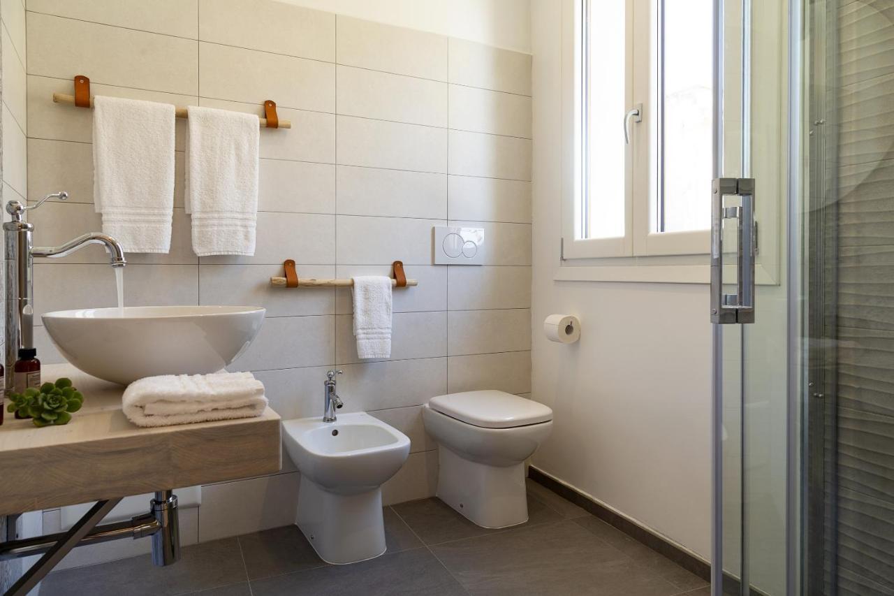 La Via Rooms And Terrace Olbia Ngoại thất bức ảnh