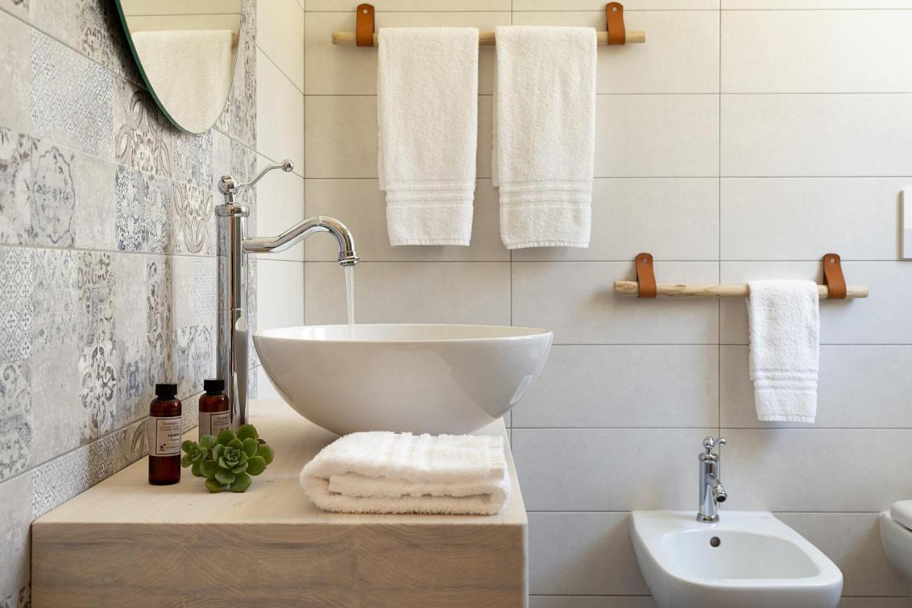 La Via Rooms And Terrace Olbia Ngoại thất bức ảnh