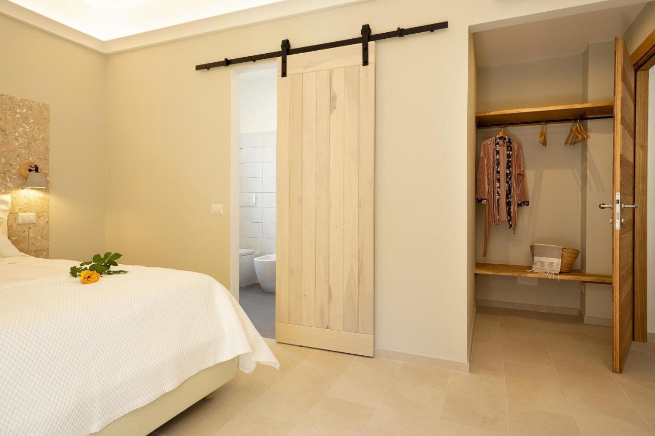 La Via Rooms And Terrace Olbia Ngoại thất bức ảnh
