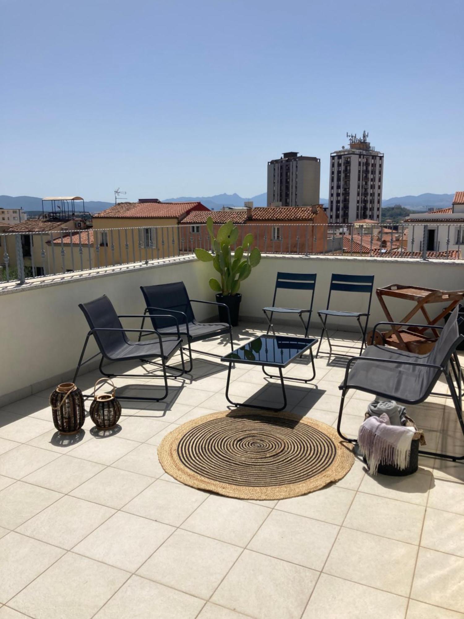 La Via Rooms And Terrace Olbia Ngoại thất bức ảnh
